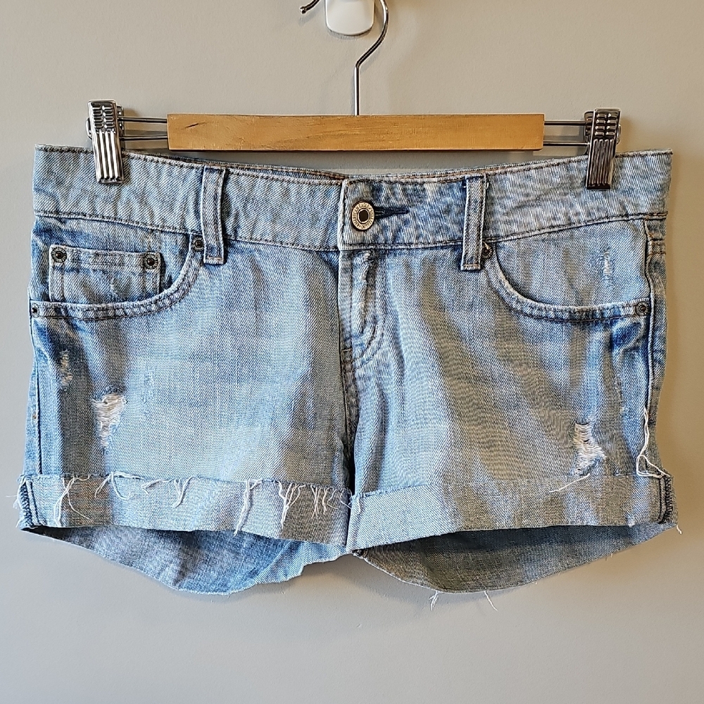 American Eagle Outfitters Size 6 Distressed Style Light Blue Jean Shorts